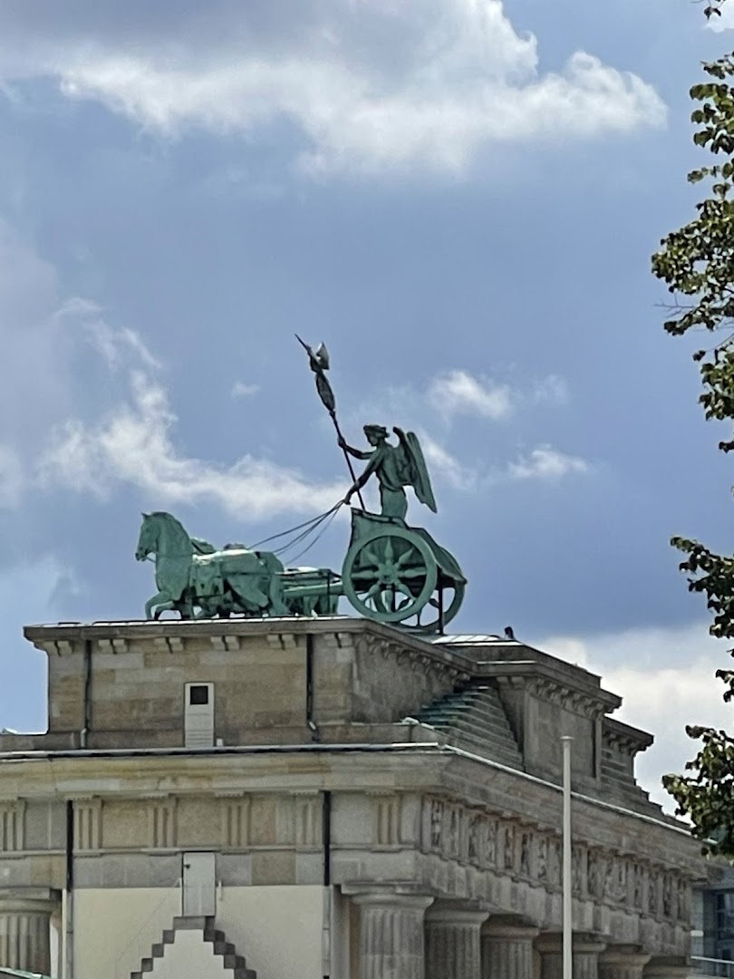 Brandenburg Gate — photo 5