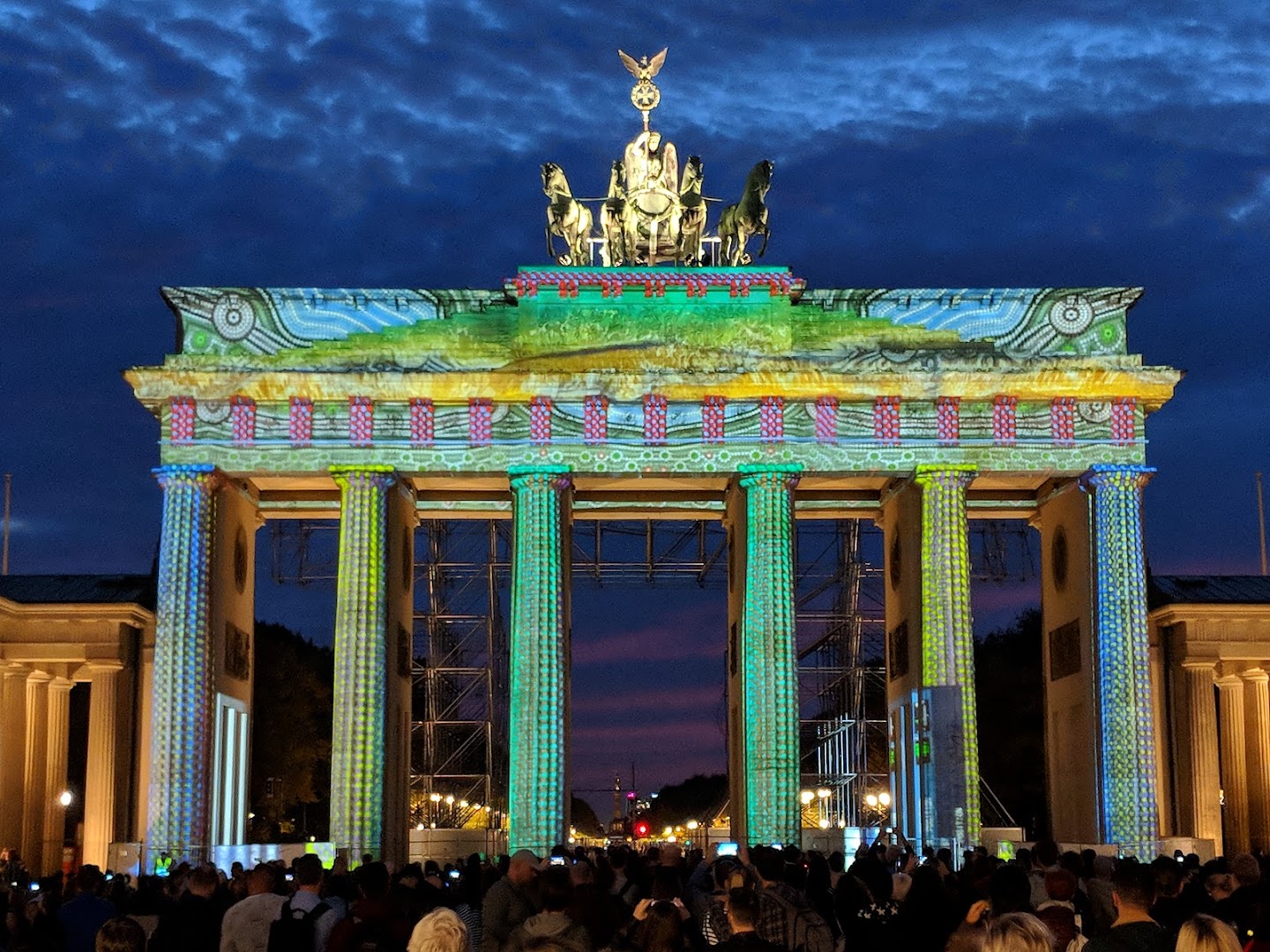 Brandenburg Gate — photo 11